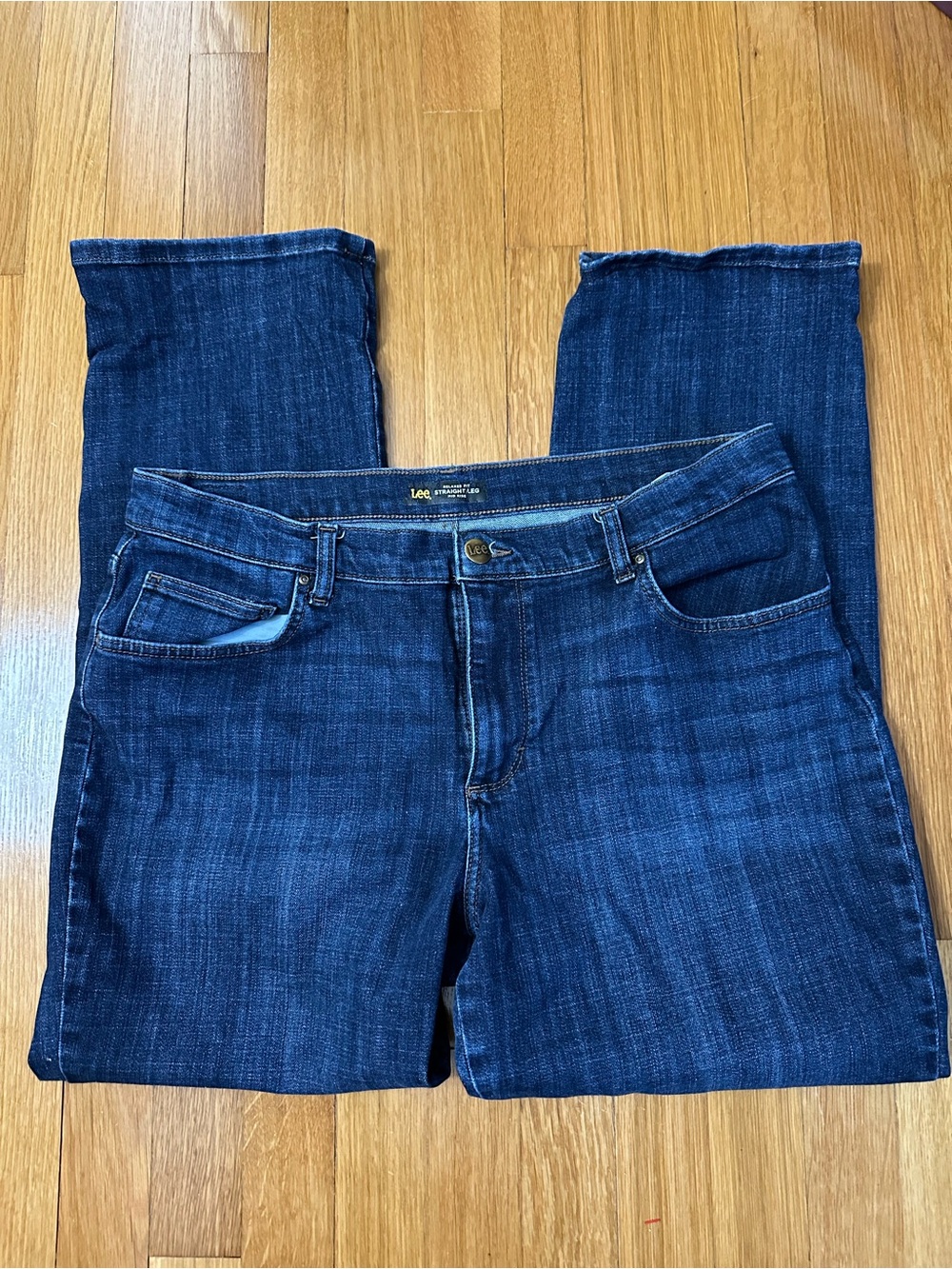 Lee Women's Straight Leg size 16 Short.